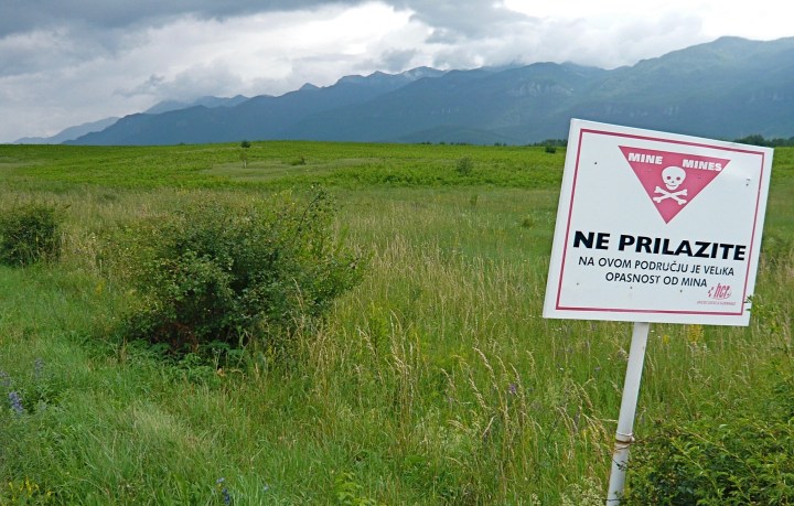 an der Hauptstrasse Gospic-Otocac